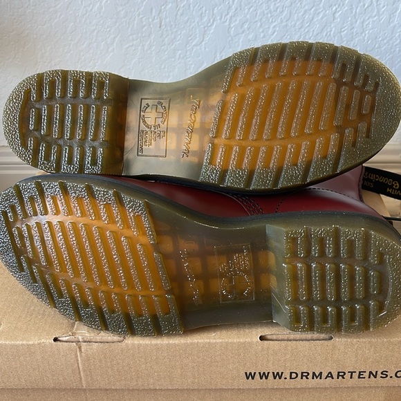 Dr Martens - 1460s - Picture 4 of 7